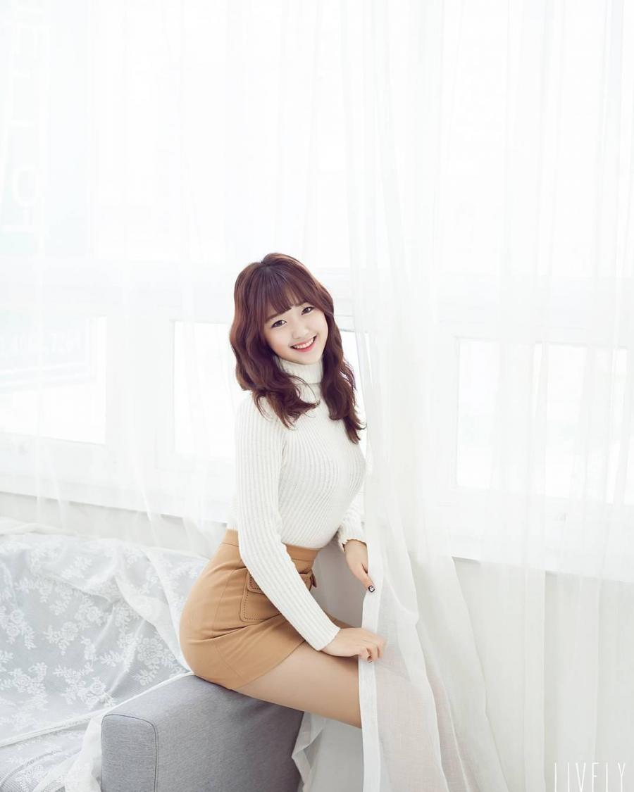 Han Ji Yoon Lovely Pure Picture and Photo