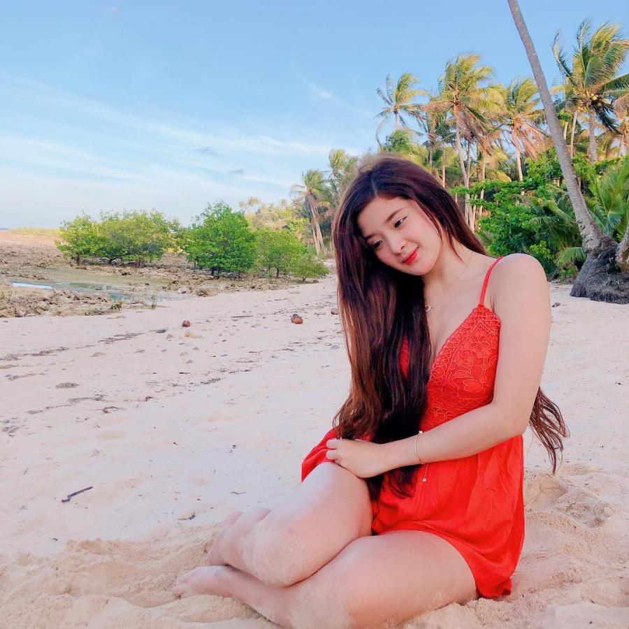 Cute Filipino Girl Tyra Ku Beach Bikini Pictures