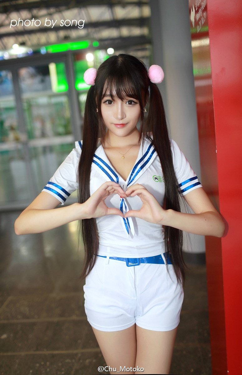 Li Yi Wen Pure Cosplay Picture and Photo