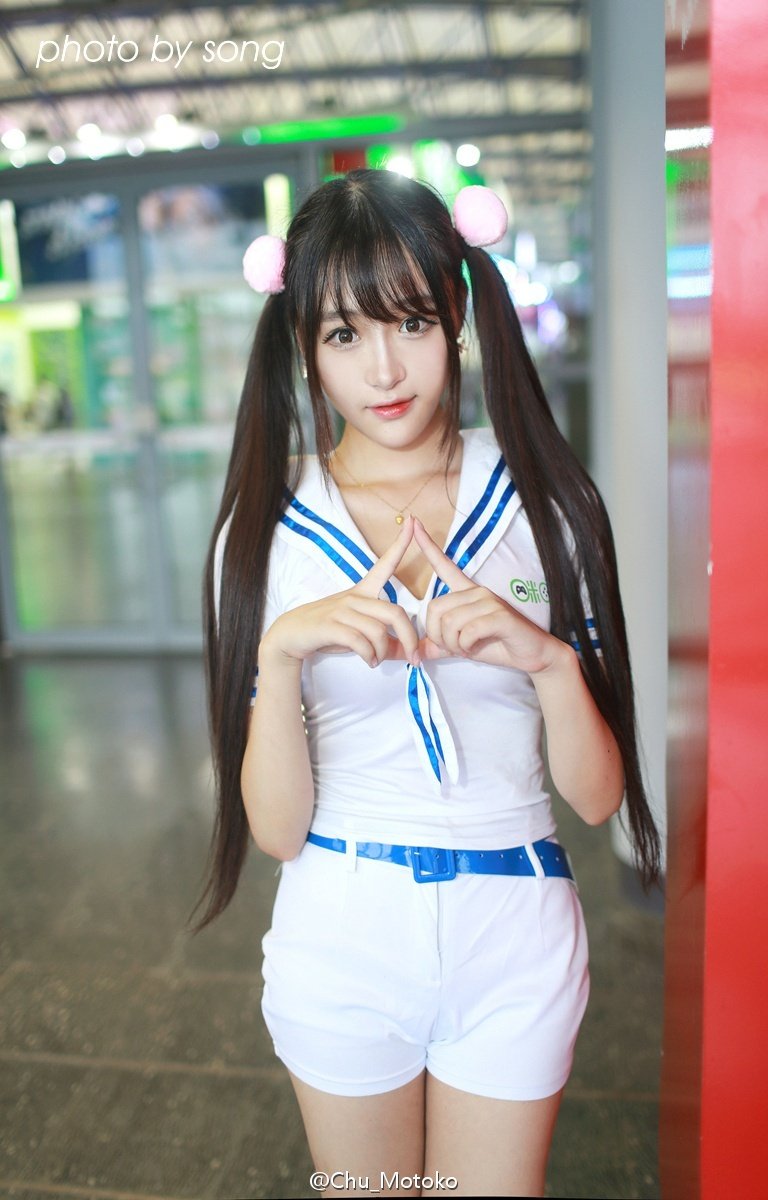 Li Yi Wen Pure Cosplay Picture and Photo