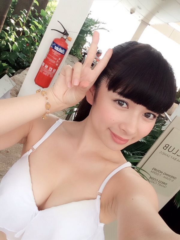 Reina Ayase Pure Lovely Picture and Photo
