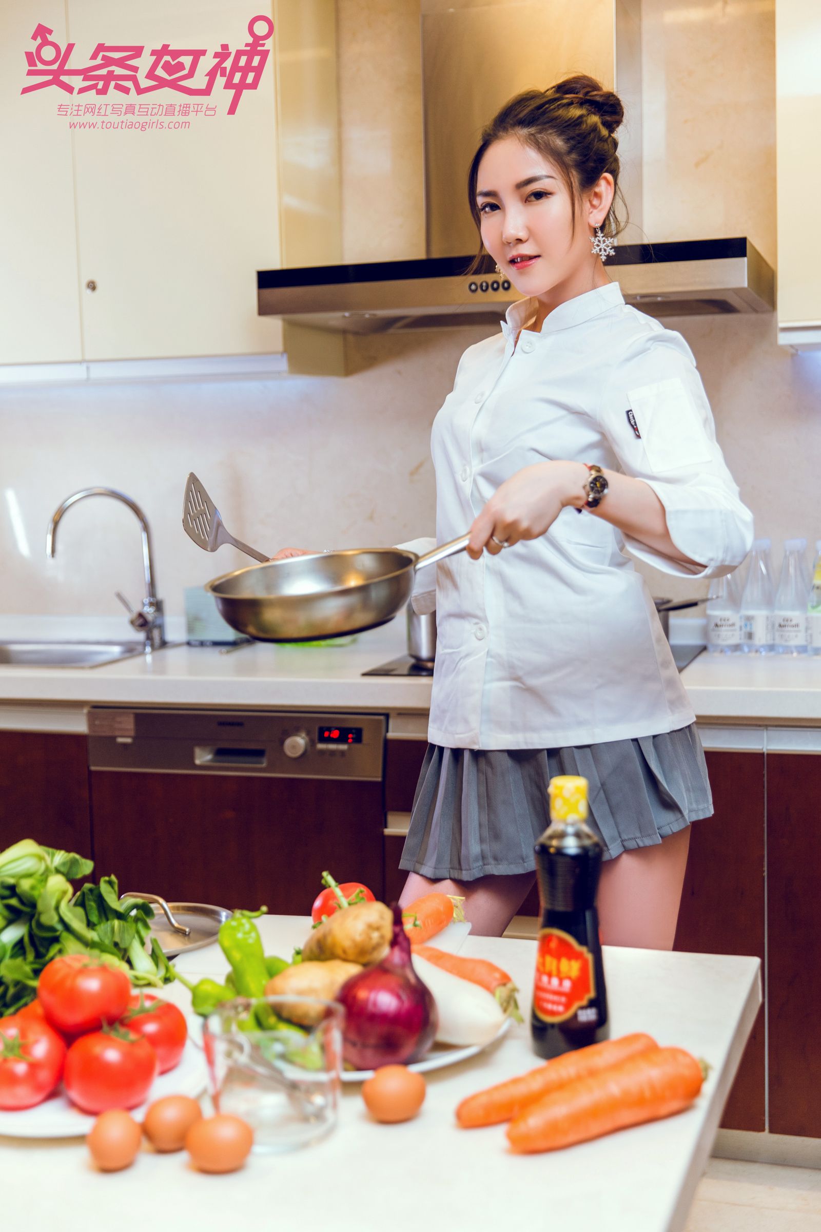 TouTiao Girls Kitchen Maid Feng Xue Jiao