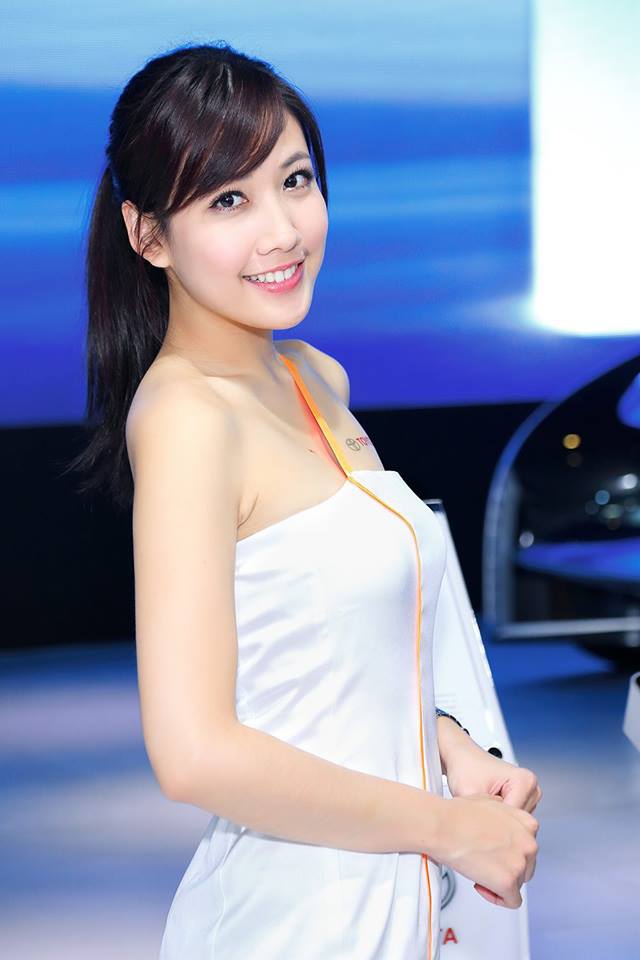 Yang Zi Ying Pure Lovely Picture and Photo