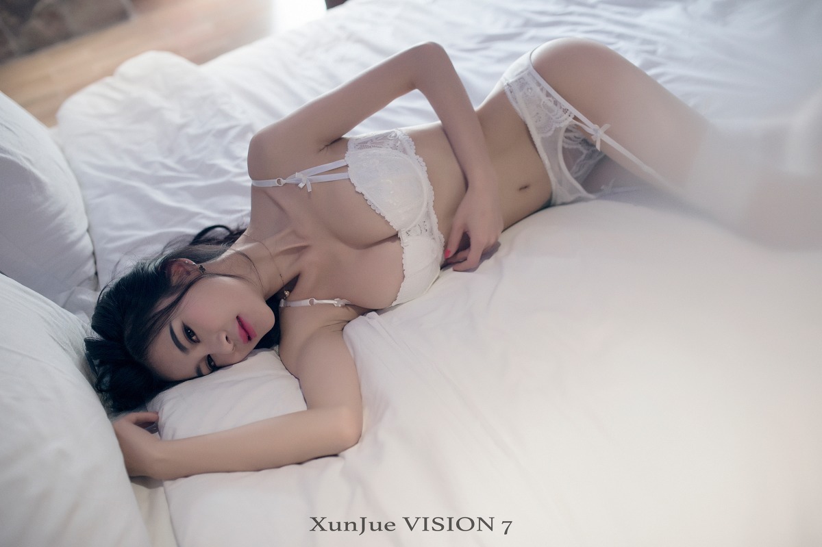 Xin Ba Simba Sexy Bra Picture and Photo