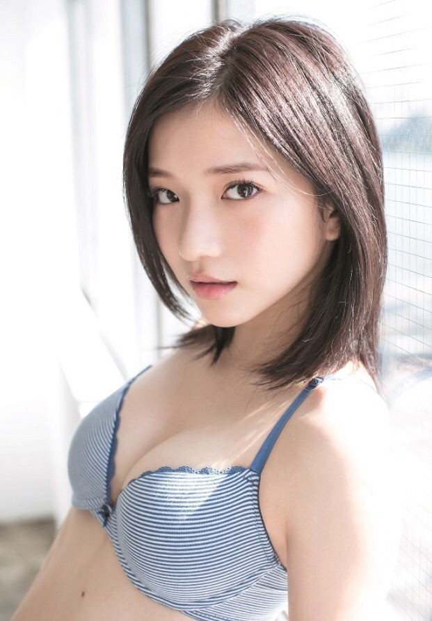 Riho Minami Bikini Picture and Photo