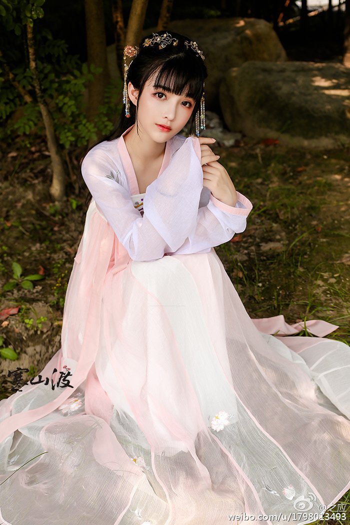 Zhi Ying Picture and Photo