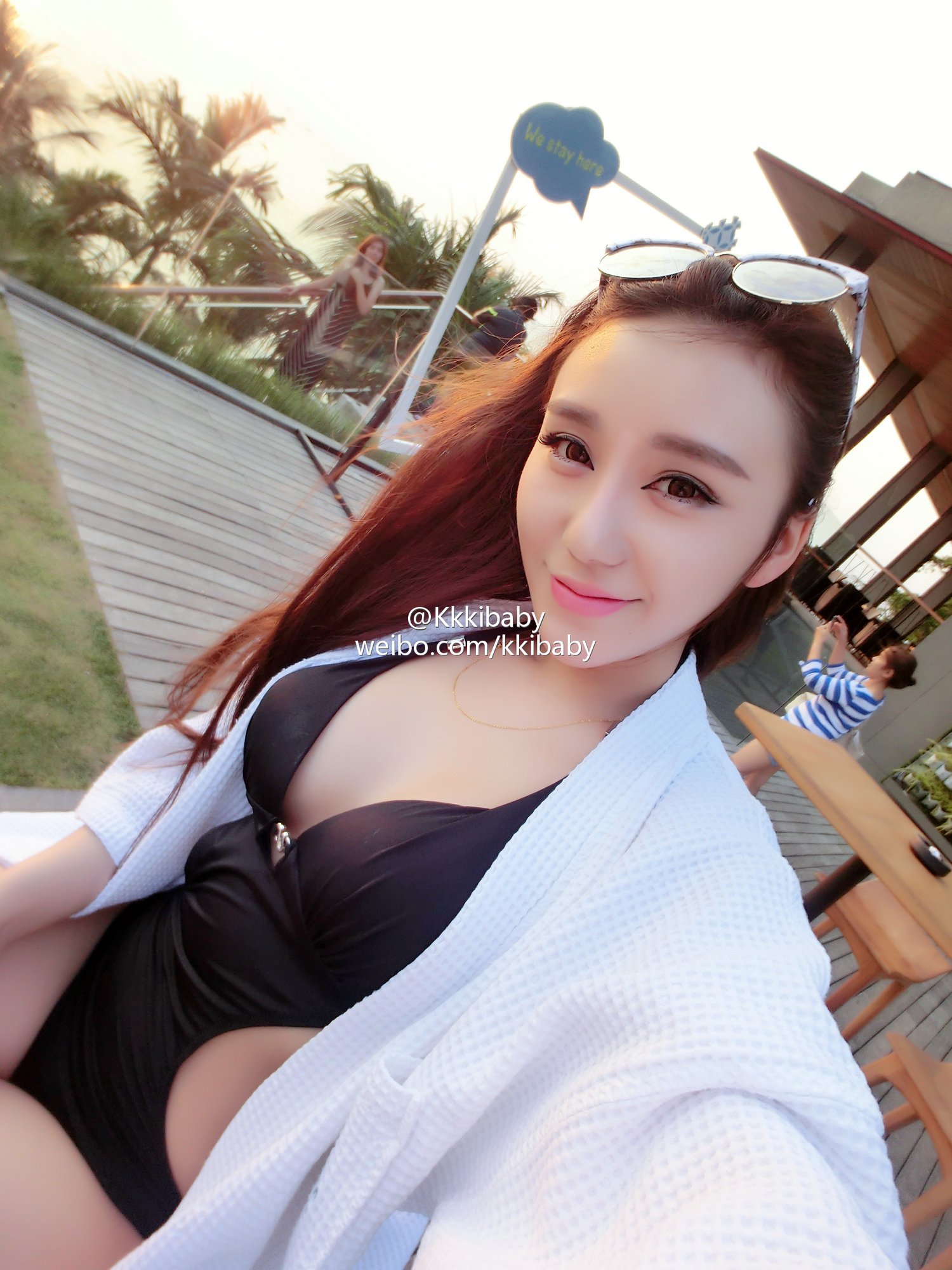 Mei Qi Er Sexy Bikini Picture and Photo