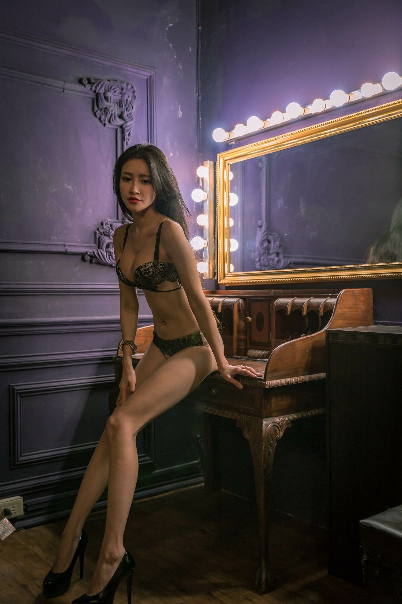 Taiwan Social Celebrity Girl Zhan Ai Wei Hot Underwear Show