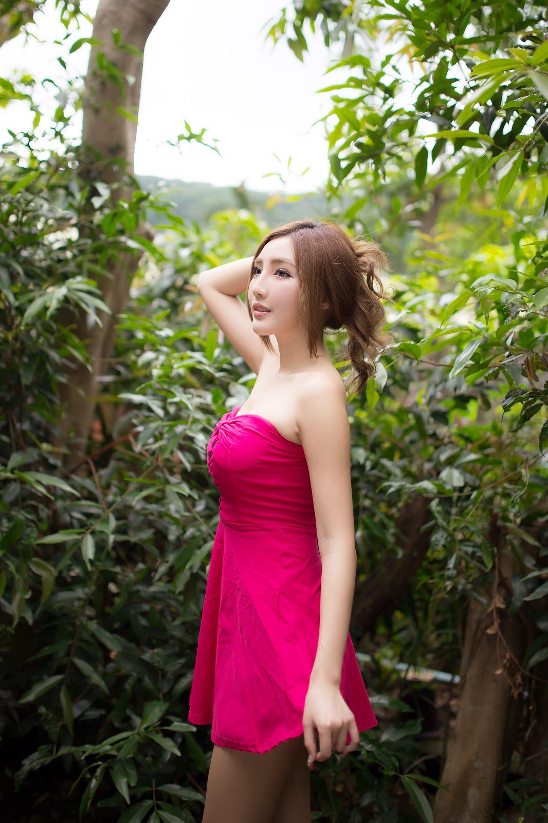 Model Zhao Yun Pink Dress Picture and Photo