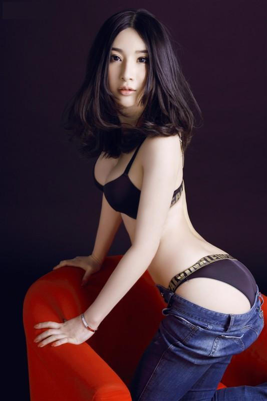Wang Yu Mo Sexy Picture and Photo